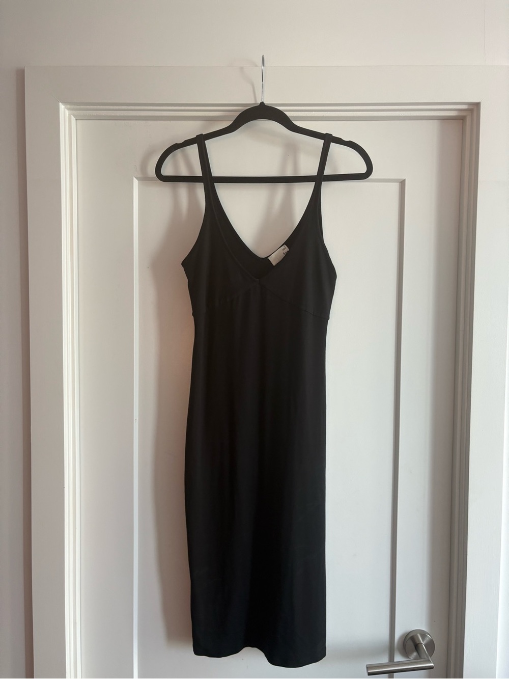 Wilfred Free Black V-Neck Lightweight Midi Dress